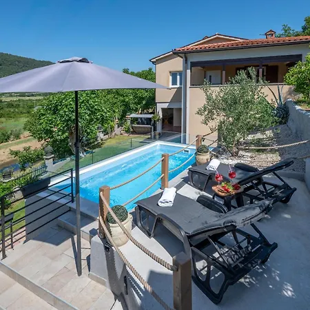 Vila Fani Labin (Istria)